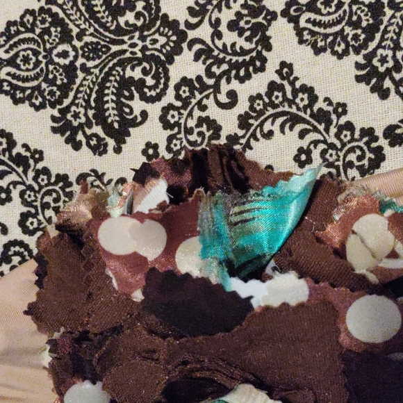 Upcycled fabric flower pin corsage - Picture 4 of 6